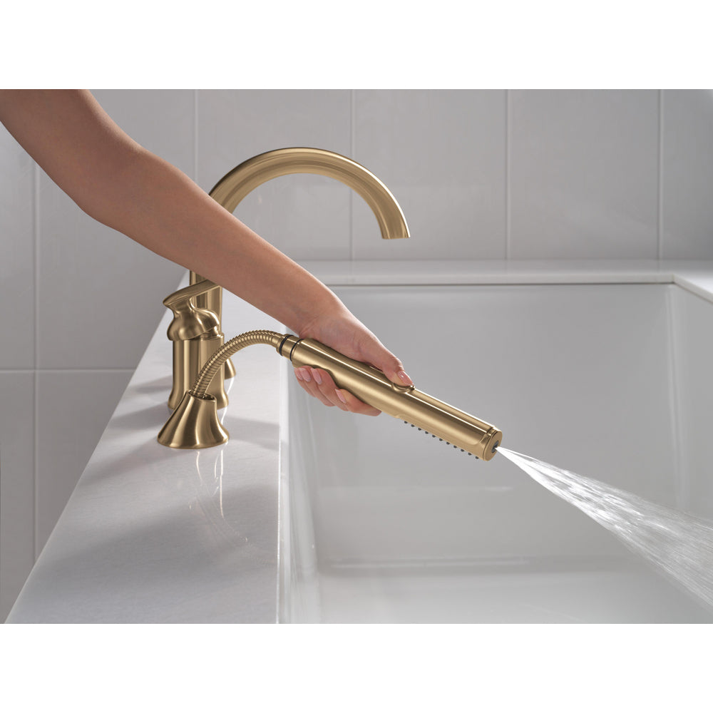 Delta T3745 Champagne Bronze - model lifestyle 2