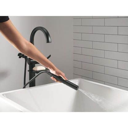 Delta T4745 Matte Black - lifestyle 2