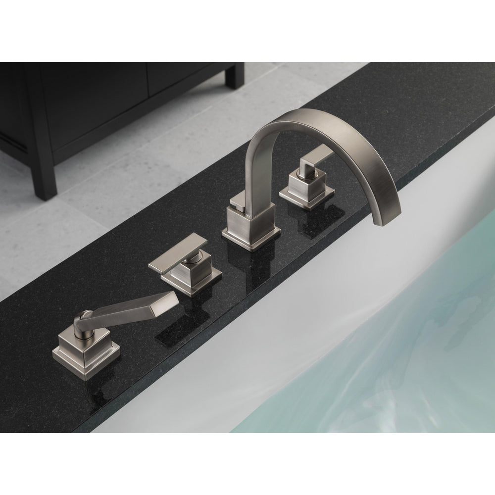 Delta Vero Roman Tub Trim with Hand Shower - T4753