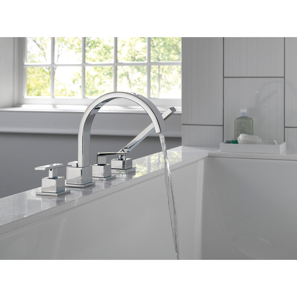 Delta Vero Roman Tub Trim with Hand Shower - T4753