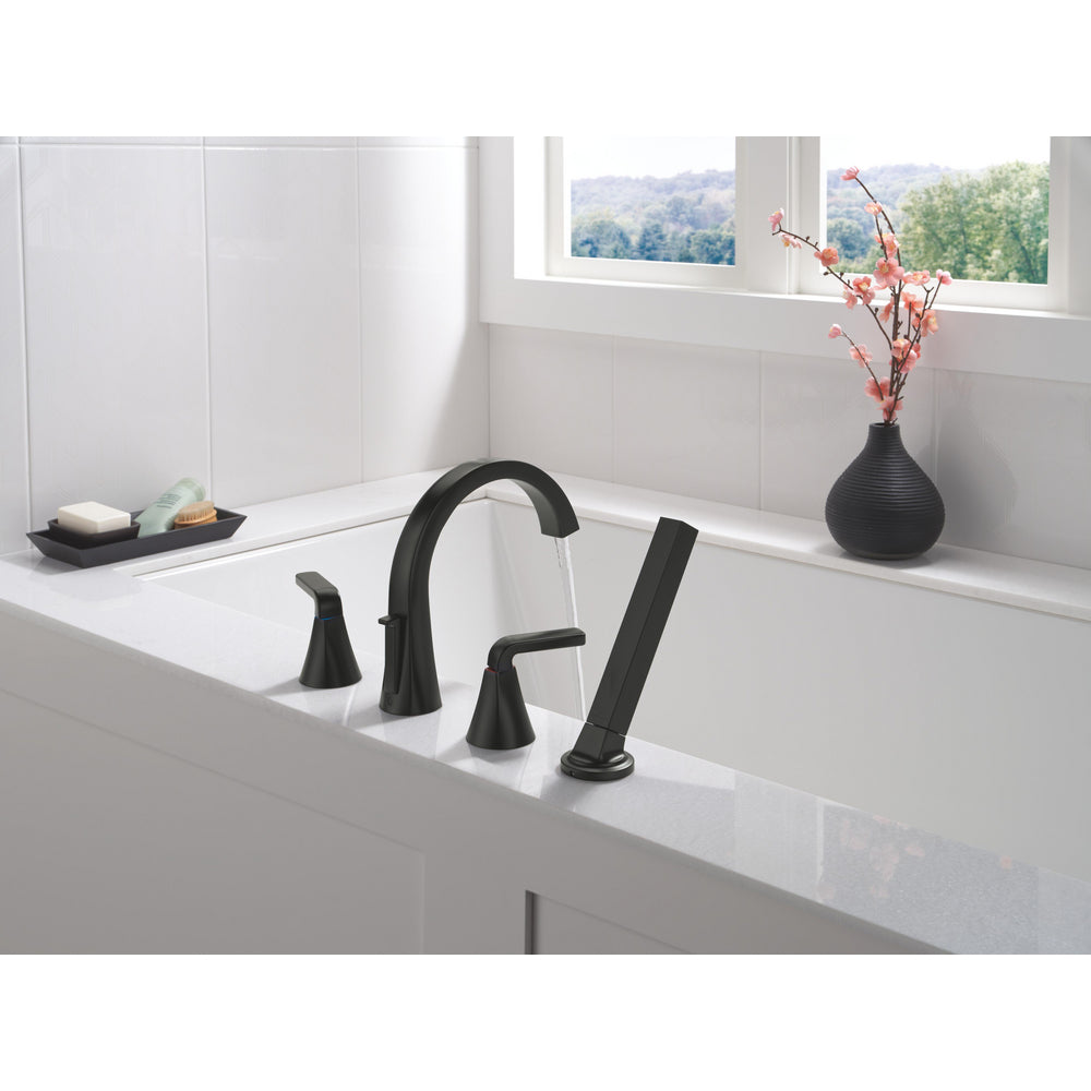 Delta T4762 Matte Black - lifestyle
