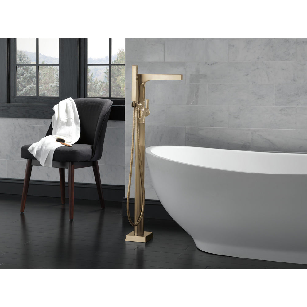 Robinet de baignoire autoportant Delta Zura à poignée unique avec douchette – Garniture T4774