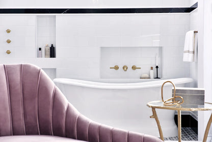 Brizo T70476 in GL, installation inspiration; other fixtures and optional accessories shown are sold separately.
