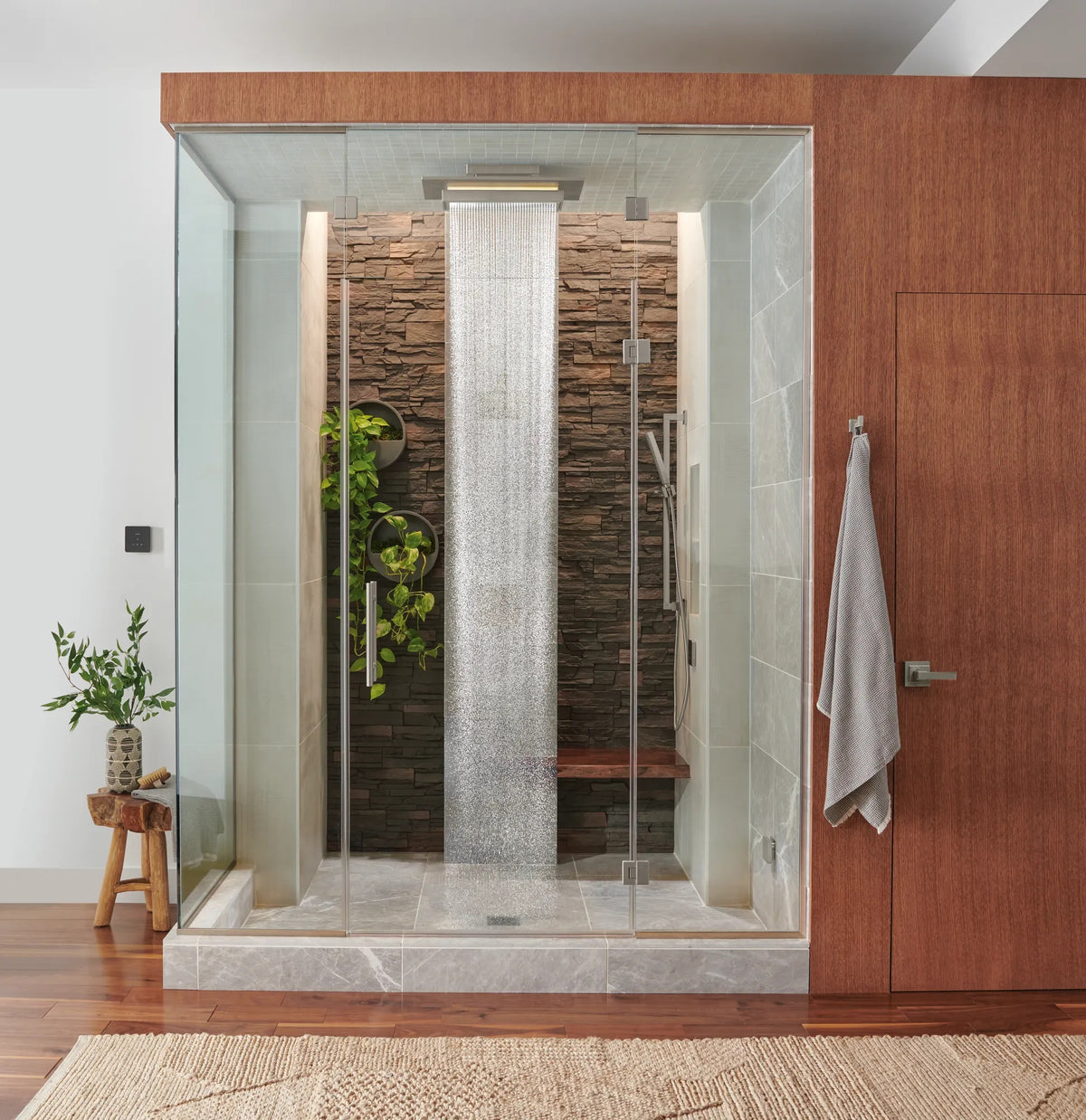 Brizo T75622 NK installed setting; handles, rough-in and other fixtures sold separately