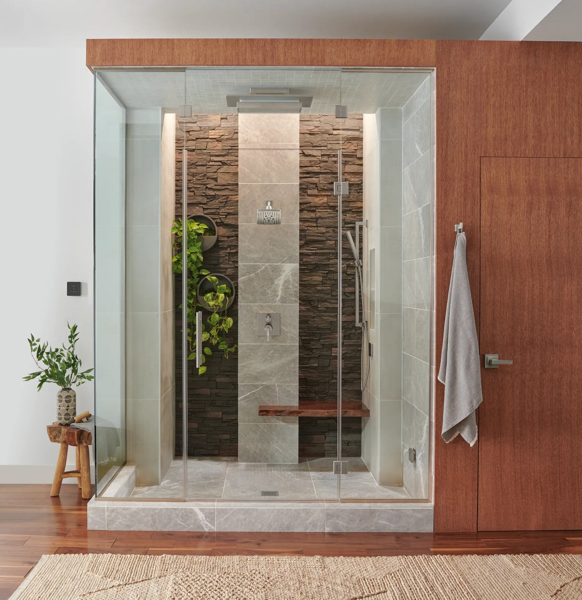 Brizo T75622 NK installed setting; handles, rough-in and other fixtures sold separately