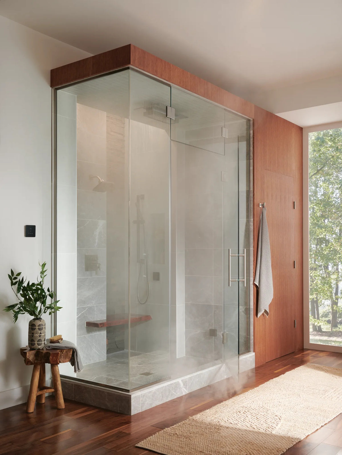 Brizo T75622 NK installed setting; handles, rough-in and other fixtures sold separately