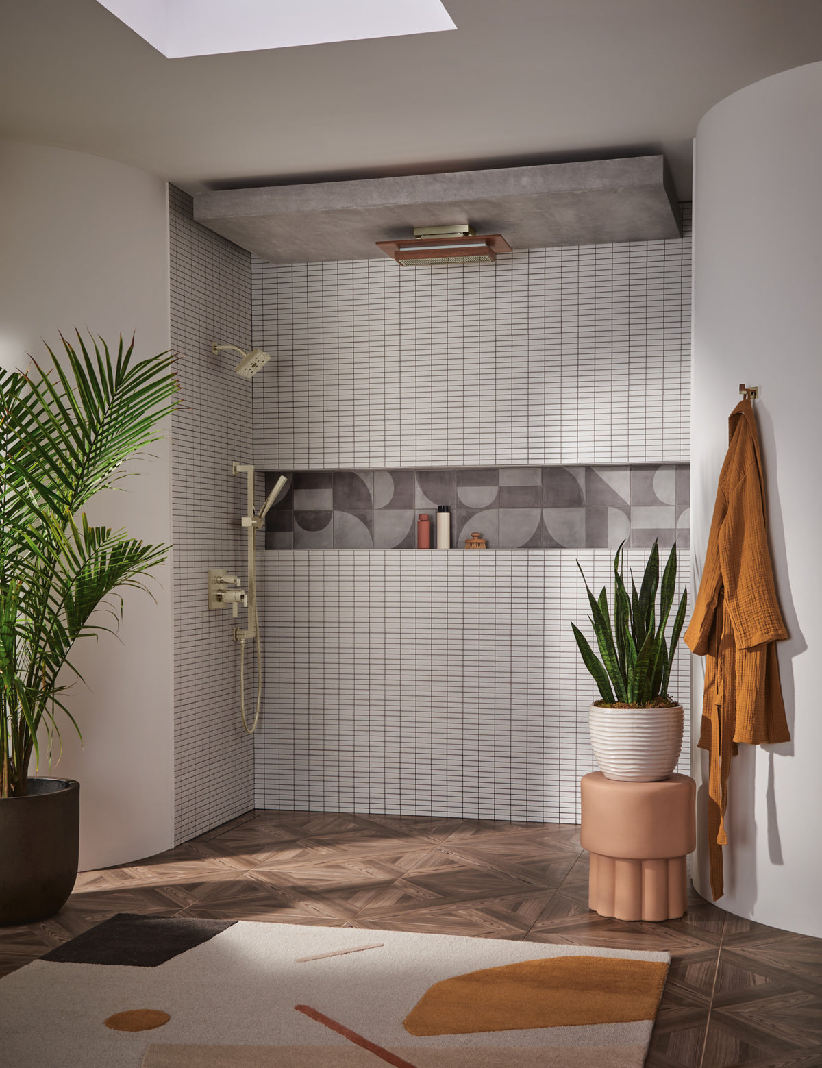 Brizo T75622 PN installed setting; handles, rough-in and other fixtures sold separately