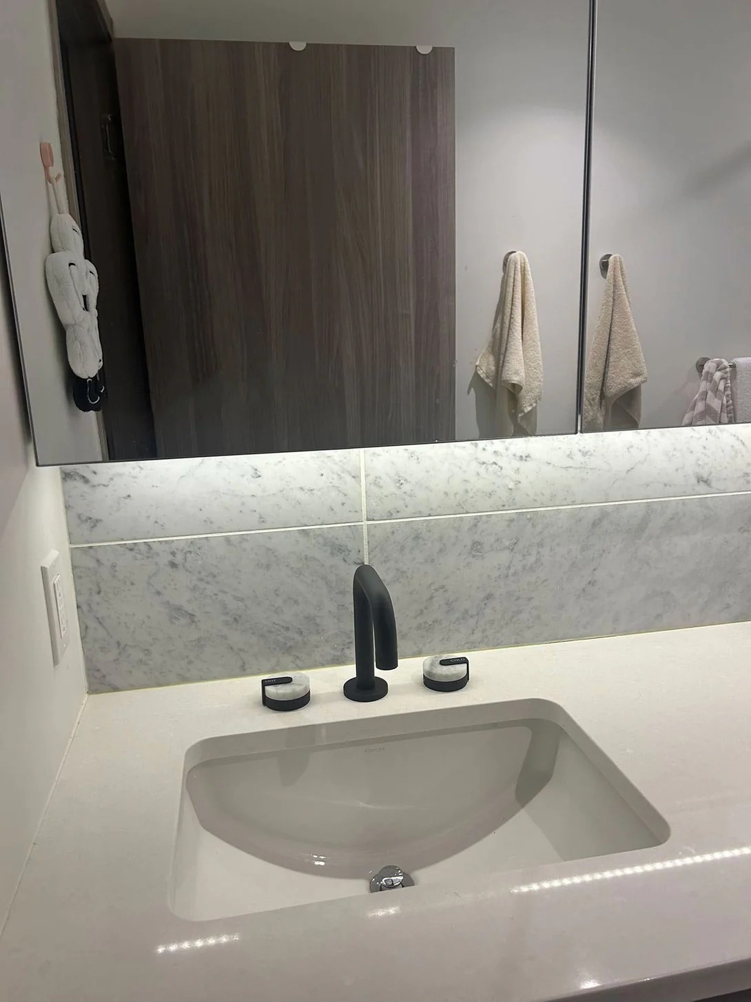 Kodaen Marmo Three Holes Widespread Bathroom Faucet