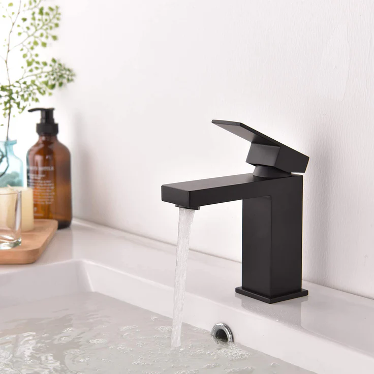 Kodaen Madison Single Hole Bathroom Faucet