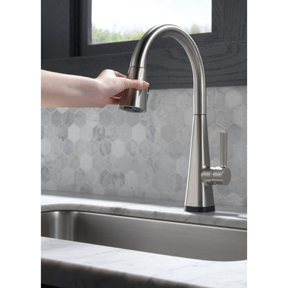 Delta Lenta Single-Handle Pull-Down Kitchen Faucet With Touch2O Technology