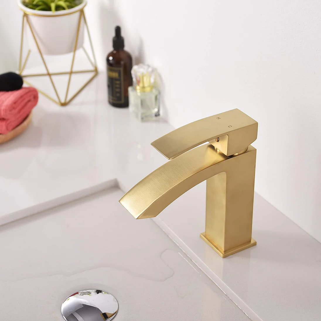 Kodaen Satro Single Hole Bathroom Faucet