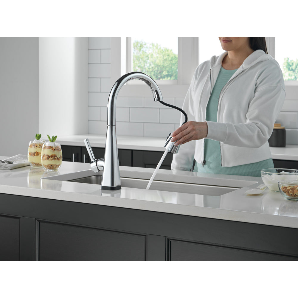 Delta Lenta Touchless Pull-Down Kitchen Faucet