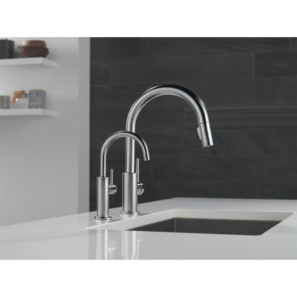 Delta Trinsic Single Handle Pull-Down Kitchen Faucet 1.8 GPM