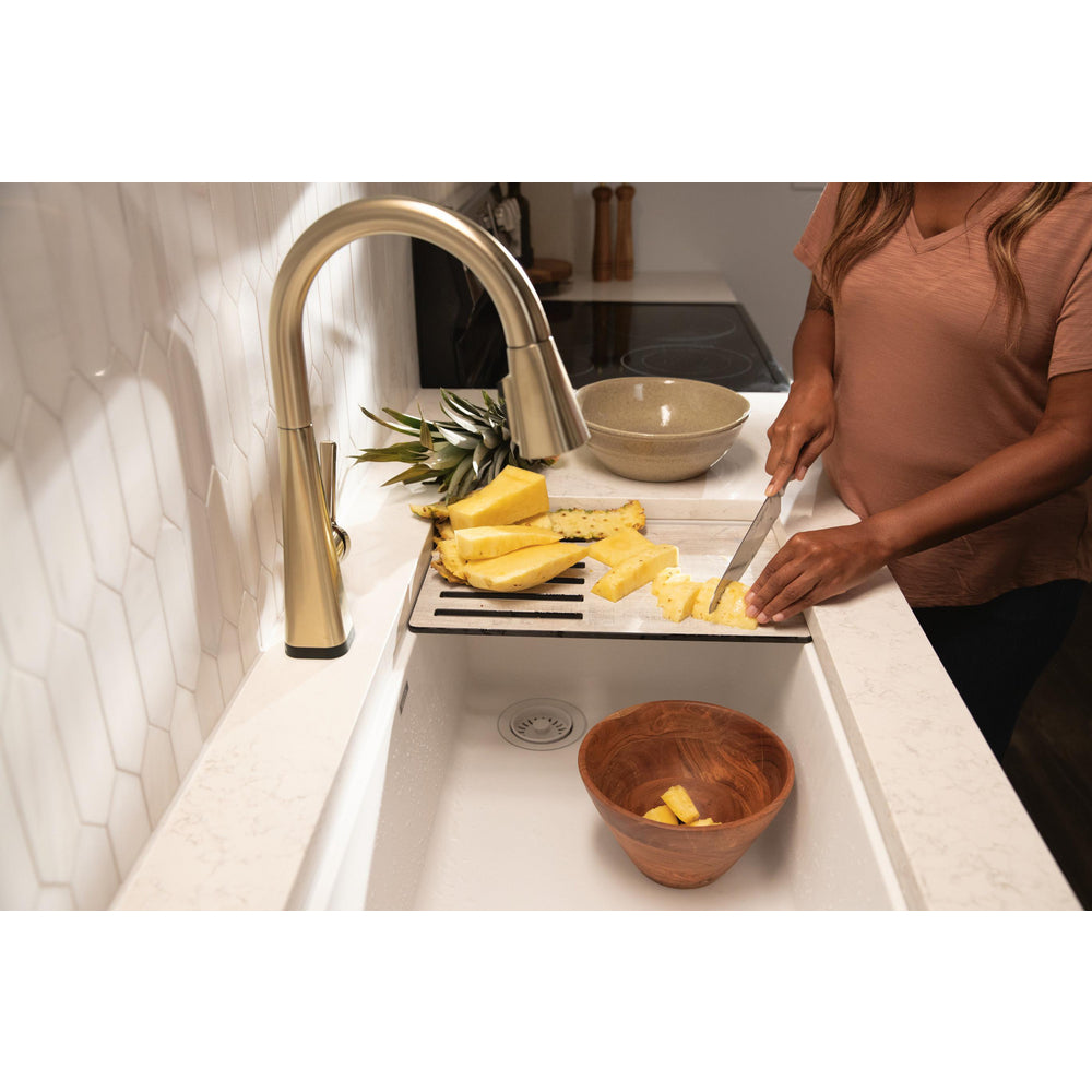 Delta Lenta Single-Handle Pull-Down Kitchen Faucet With Touch2O Technology