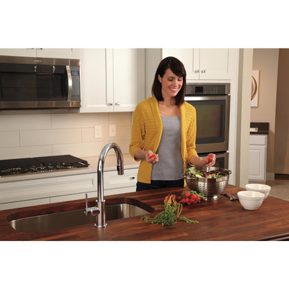 Delta Trinsic Single Handle Pull-Down Kitchen Faucet 1.8 GPM