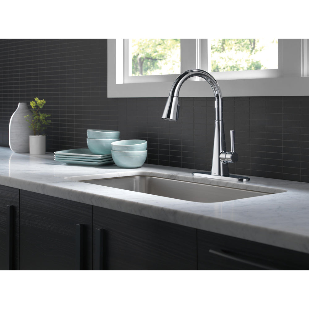 Delta Lenta Single-Handle Pull-Down Kitchen Faucet