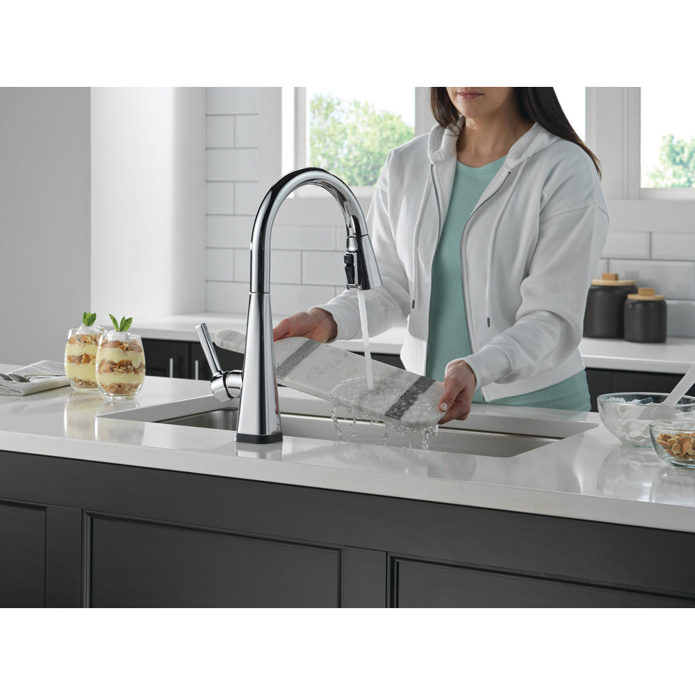 Delta Lenta Touchless Pull-Down Kitchen Faucet
