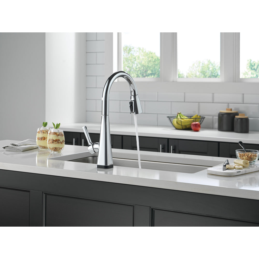 Delta Lenta Touchless Pull-Down Kitchen Faucet