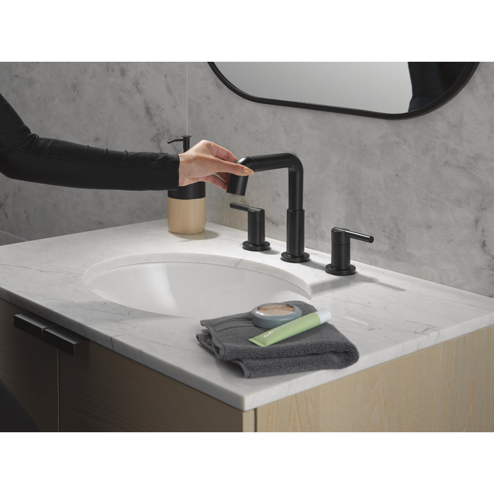 Delta Nicoli Two Handle Widespread Pull-Down Bathroom Faucet