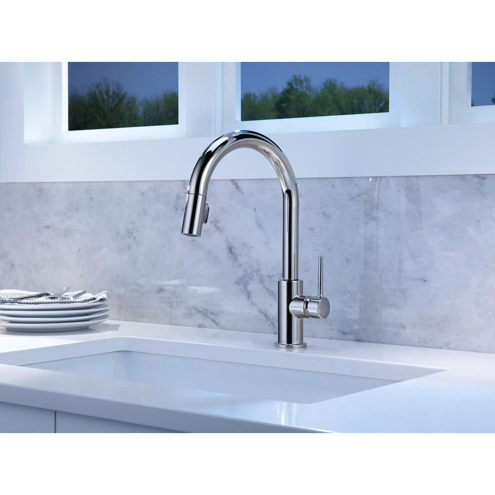 Robinet de cuisine rétractable Delta Trinsic à poignée unique, 6,8 L/min