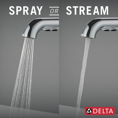 Delta Almari Single Handle Pull-Out Kitchen Faucet