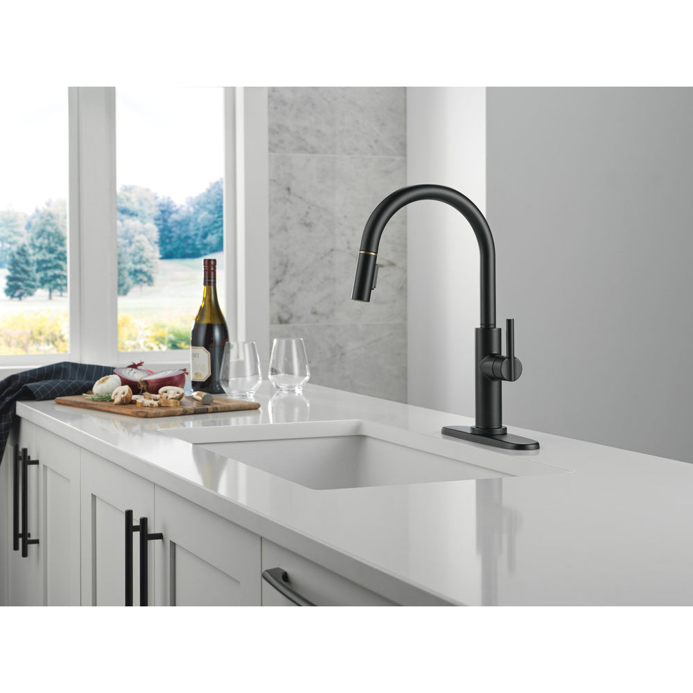 Delta Nicoli J Spout Kitchen Faucet - 19867LF