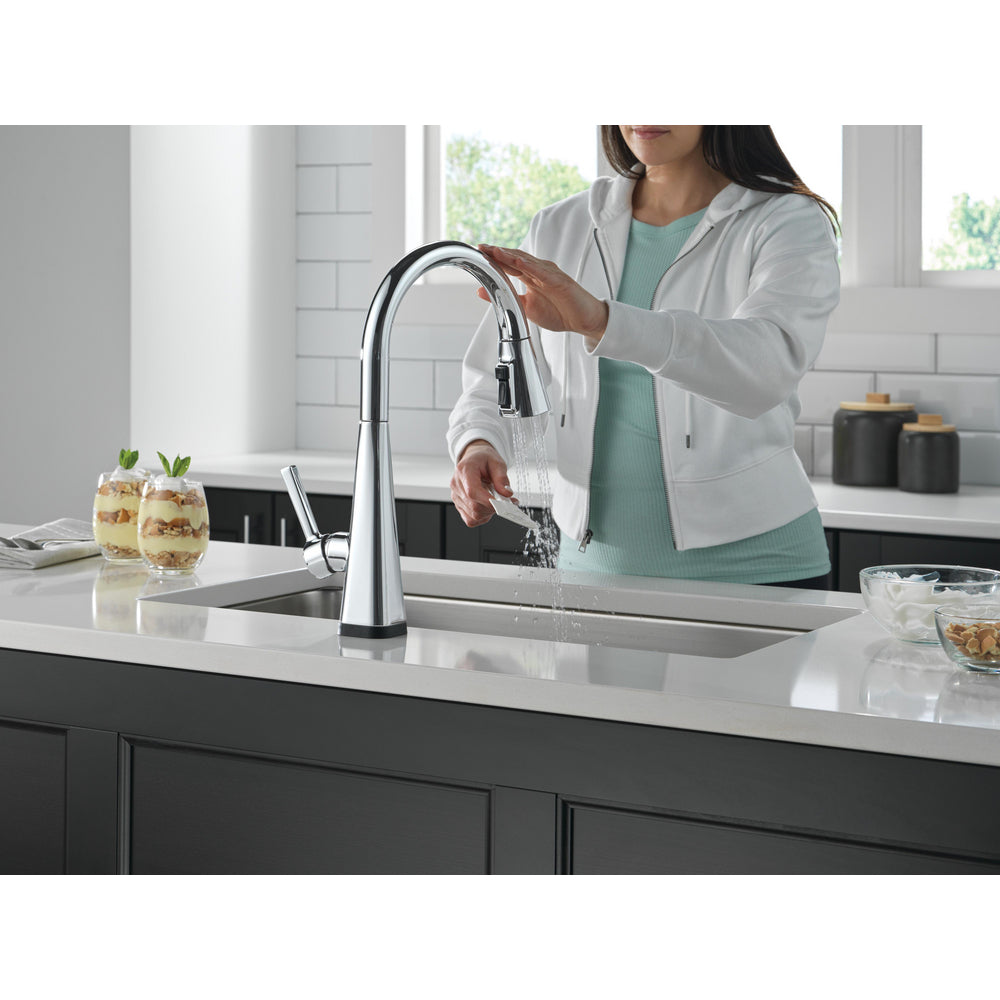 Delta Lenta Touchless Pull-Down Kitchen Faucet