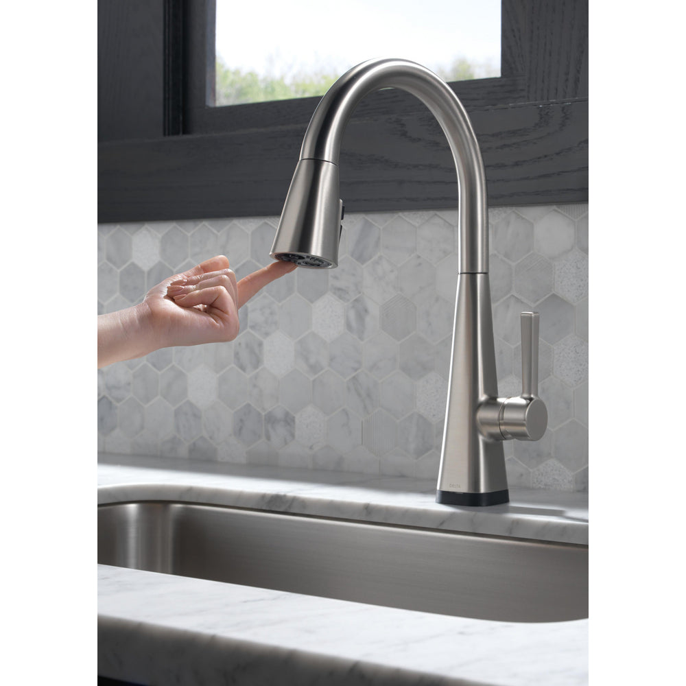 Delta Lenta Single-Handle Pull-Down Kitchen Faucet With Touch2O Technology