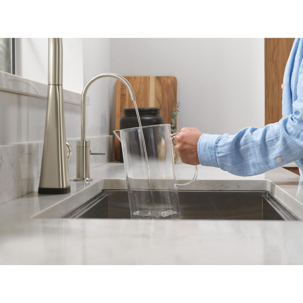 Delta Lenta Single-Handle Pull-Down Kitchen Faucet With Touch2O Technology