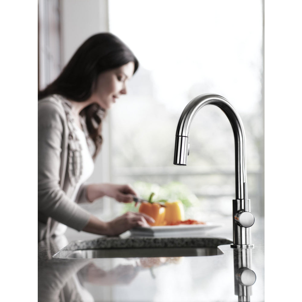 Delta Trinsic Single Handle Pull-Down Kitchen Faucet 1.8 GPM