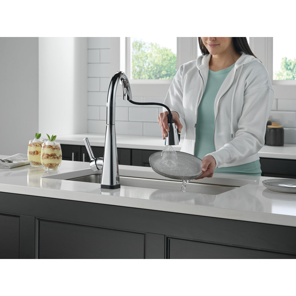 Delta Lenta Touchless Pull-Down Kitchen Faucet