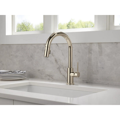 Robinet de cuisine rétractable Delta Trinsic à poignée unique, 6,8 L/min