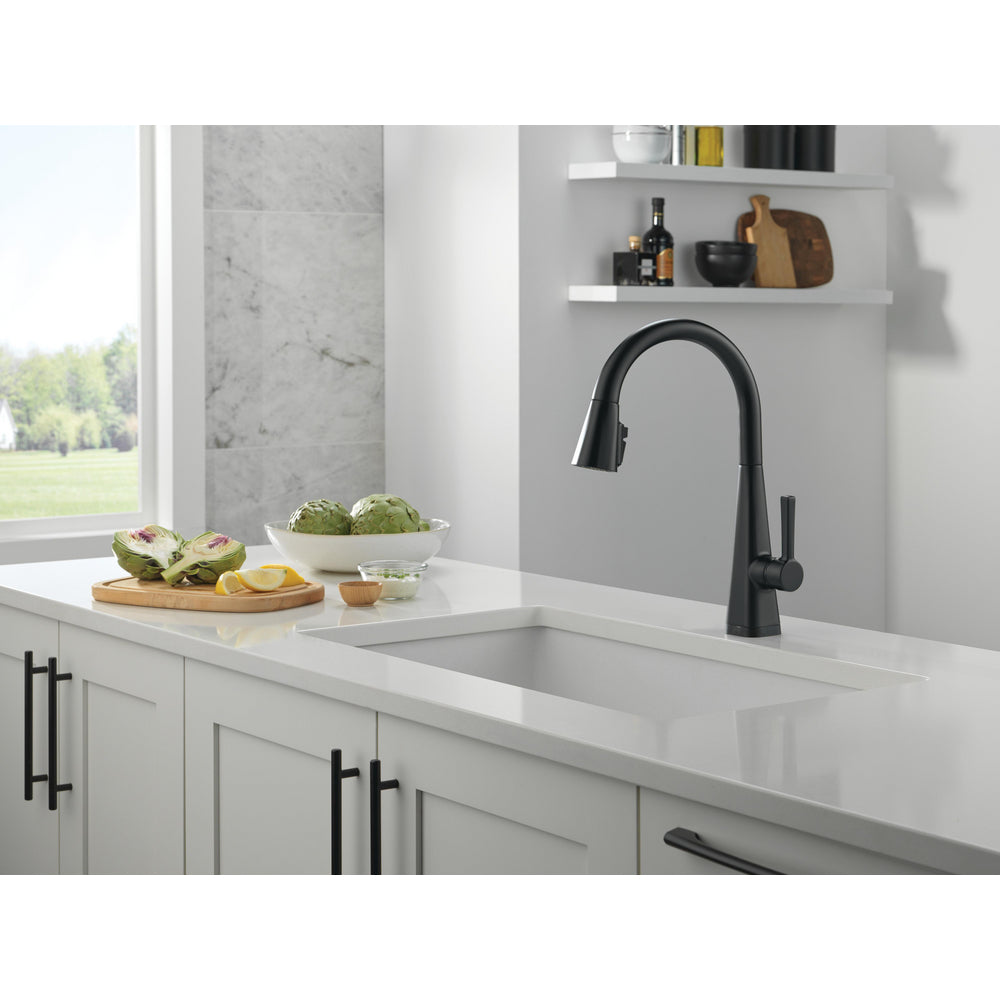 Delta Lenta Touchless Pull-Down Kitchen Faucet