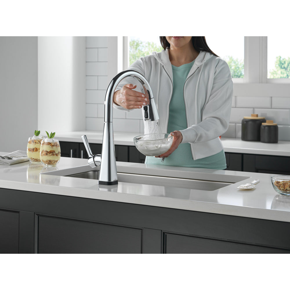 Delta Lenta Touchless Pull-Down Kitchen Faucet