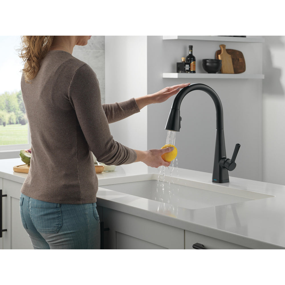 Delta Lenta Touchless Pull-Down Kitchen Faucet