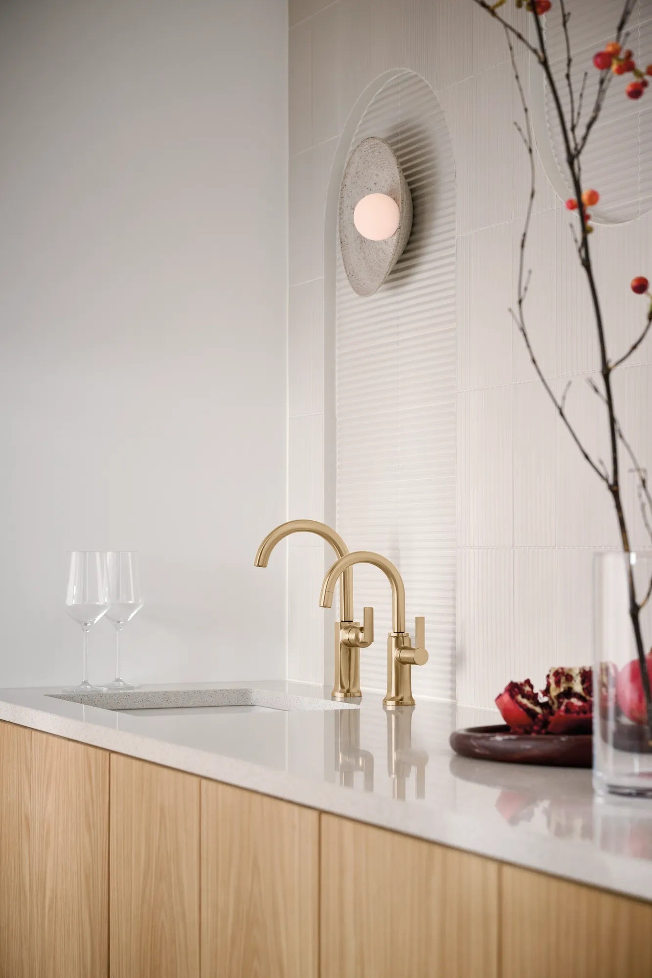 Robinet d'eau chaude instantanée Brizo Kintsu avec bec Arc – 61306LF-H
