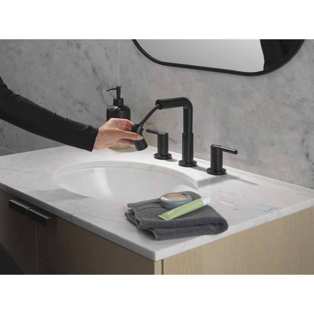 Delta Nicoli Two Handle Widespread Pull-Down Bathroom Faucet