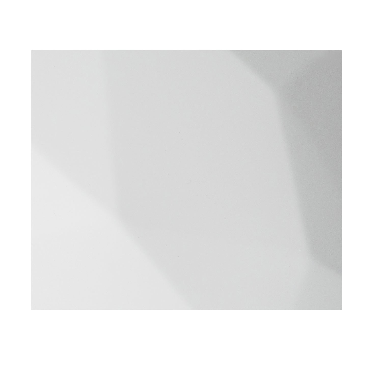 Maax Fura 6732 Acrylic Freestanding Center Drain Bathtub in Matte White