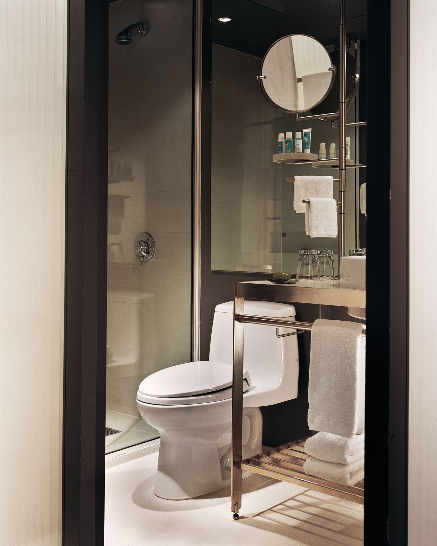 TOTO Ultimate Elongated One-Piece Toilet 1.6 GPF